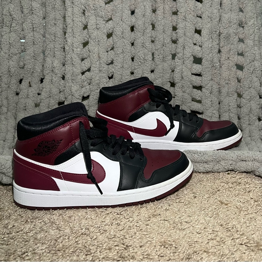 Jordan 1 Mid Retro’s